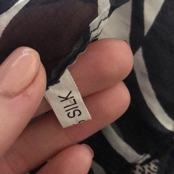 Pair of two 21x21 100% silk scarves handmade animal print - Picture 13 of 17